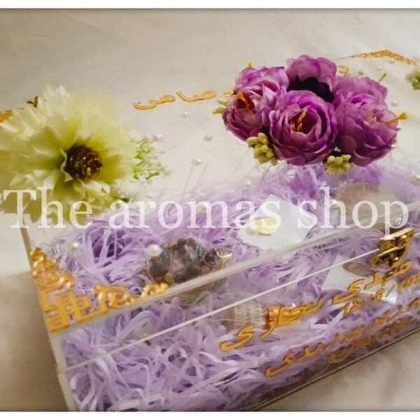 Acrylic gift box with lavender decoration - Image 4